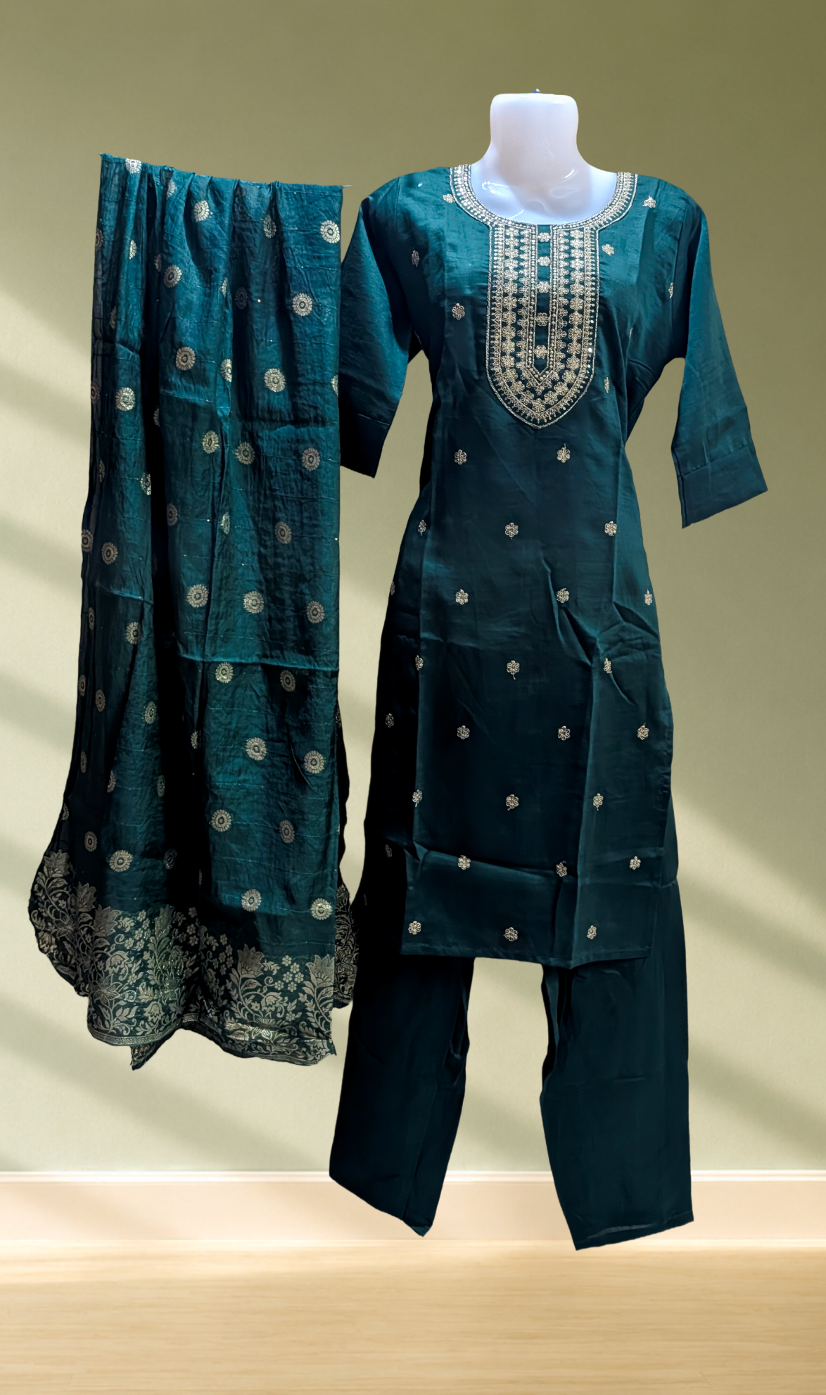 Deep Green Zari Embroidered Kurti with Palazzo & Banarasi Dupatta Set